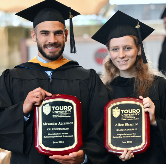 NYSCAS '25 Valedictorian Alexander Abramson and Salutatorian Alice Shapiro